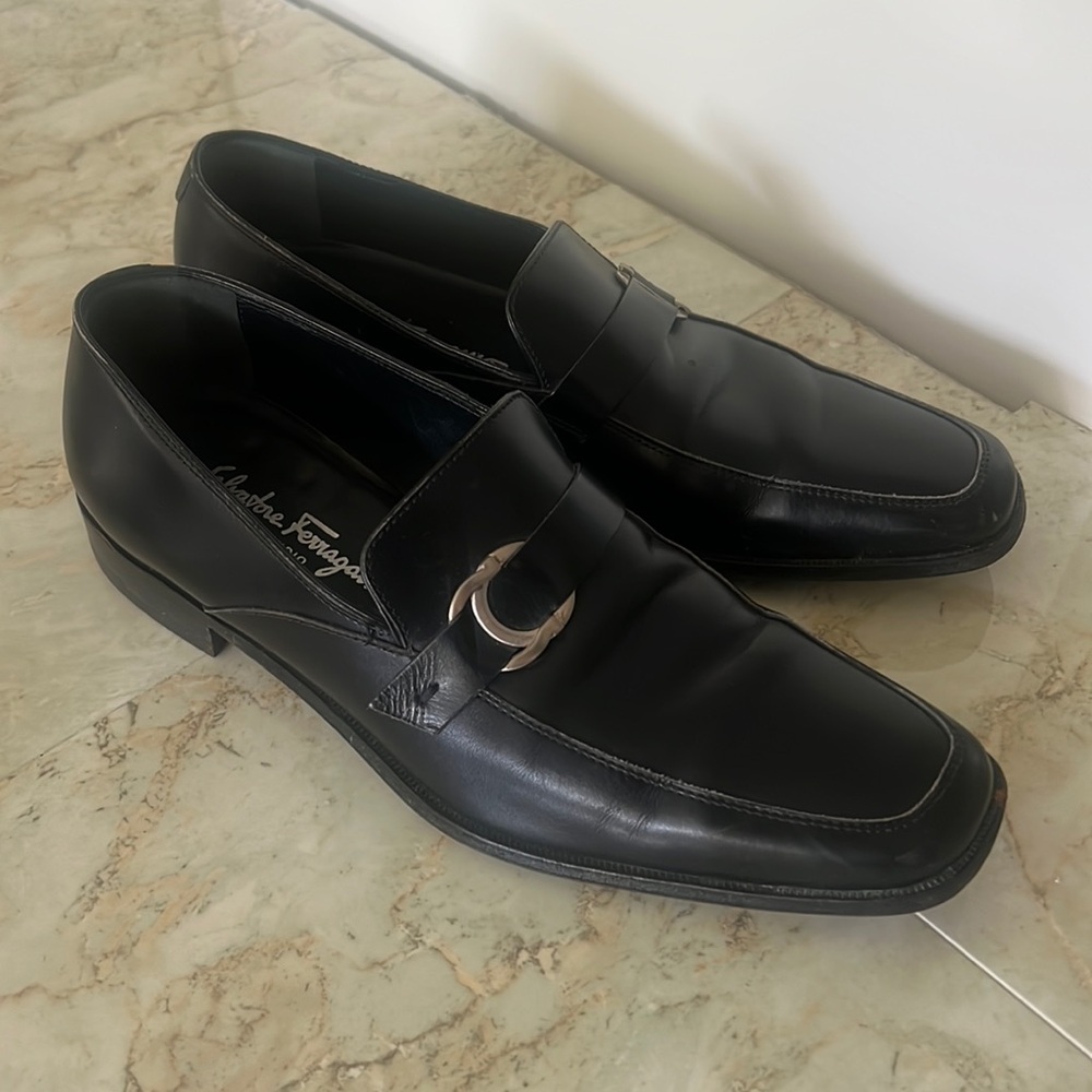 PRICES TO SELL MENS FERRAGAMO SHOES! GREAT CONDITION!
